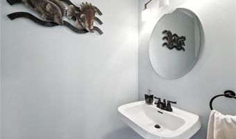 469 North Ln, Bristol, RI 02809