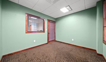 21 Greene Ave, Amityville, NY 11701