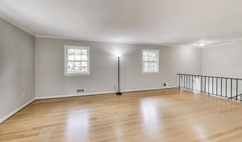 2403 SHERWOOD HALL Ln, Alexandria, VA 22306