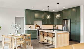 980 Pelican Dr, Polk City, IA 50226