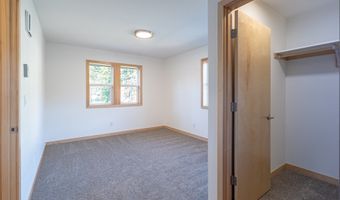 51680 Rose St, Blue River, OR 97413