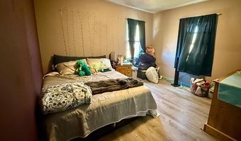 5620 SUNSET Dr, Cheyenne, WY 82001
