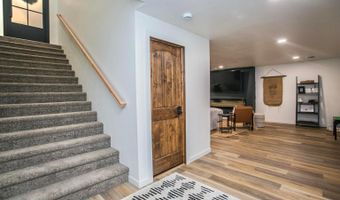 811 S Ibis St, Aberdeen, SD 57401