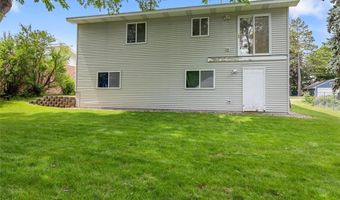 121 Brown Ave S, Annandale, MN 55302