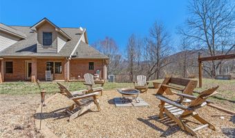 126 Hillcrest Dr, Barnardsville, NC 28709