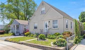 75 Crescent Ave, Cranston, RI 02910