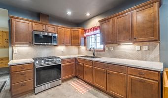 8385 6TH St, Amherst Junction, WI 54407