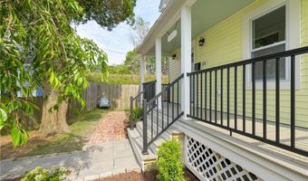 13 Carey St, Newport, RI 02840