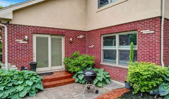 1535 S Douglas Ave, Arlington Heights, IL 60005