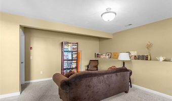 76 Lakehurst Dr, Coventry, RI 02816