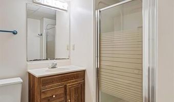 1115 Dutch Mill Dr, Ballwin, MO 63011