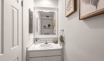 27506 Rondell St, Agoura Hills, CA 91301