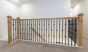 723 W Spaniel Dr, Ann Arbor, MI 48108