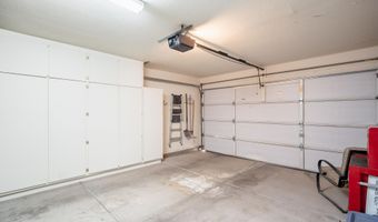 1802 E PEACH TREE Dr, Chandler, AZ 85249