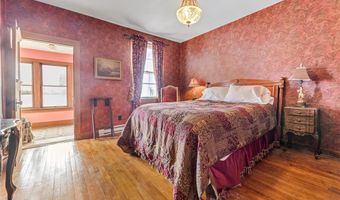 305 N Main St, Alma, WI 54610