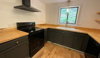 1136 Granny Squirrel Dr, Andrews, NC 28901