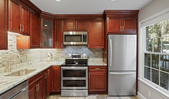 33 W DEL RAY, Alexandria, VA 22301