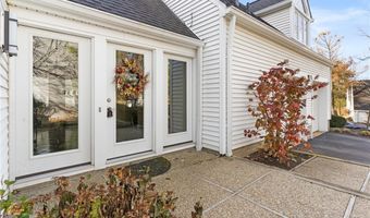 985 Goldenrod Trl, Aurora, OH 44202