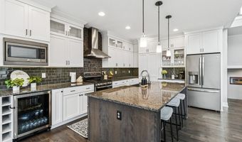 1836 Falcon Dr, Polk City, IA 50226