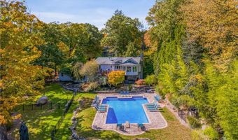 256 Cherry Ln, Airmont, NY 10901