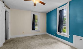 537 S Jefferson Ave, Aurora, MO 65605