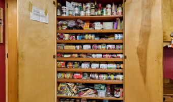 5724 S ANDERSON Rd, Aurora, OR 97002