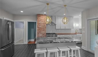 140 Main St, Lincoln, RI 02838