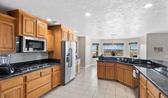 13850 Nightshade Rd, Apple Valley, CA 92307