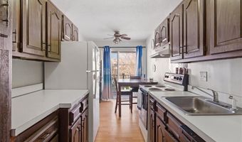 43 Bullocks Point Ave 8B, East Providence, RI 02915