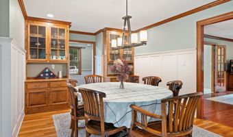 43 Darling Parke Dr, Bangor, ME 04401