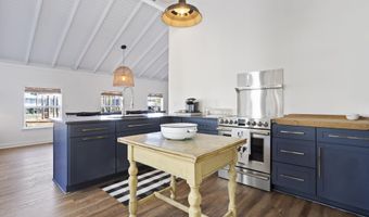 11046 New York St, Bay St. Louis, MS 39520