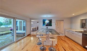 141 Glen Ridge Rd, Cranston, RI 02920