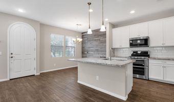 2477 W MARKET Pl 34, Chandler, AZ 85248