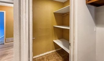 2114 Oakglen Dr, Ardmore, OK 73401