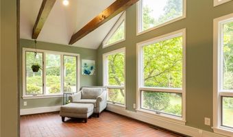 20 Lincoln Dr, North Smithfield, RI 02896