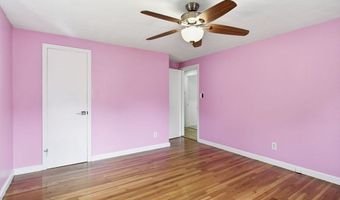 79 Spencer St, Agawam, MA 01001