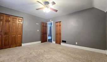 915 S 3rd St, Aberdeen, SD 57401