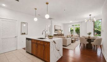 181 E REED Ave 201, Alexandria, VA 22305