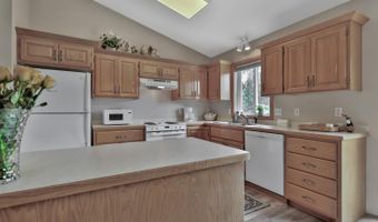 3730 Tower Pond Dr, Anoka, MN 55303