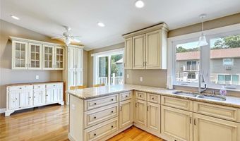45 Countryside Dr, North Providence, RI 02904