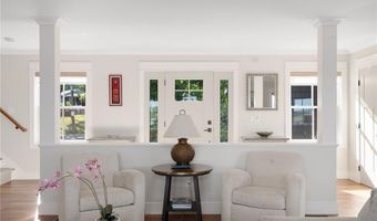 5 Hampden St, Barrington, RI 02806