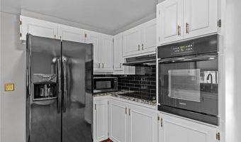 11 Red Robin Rd, Cranston, RI 02920