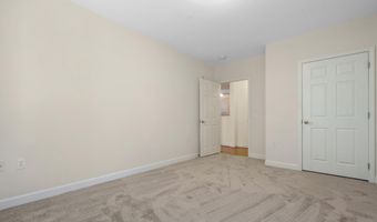 2101 N MONROE St 213, Arlington, VA 22207