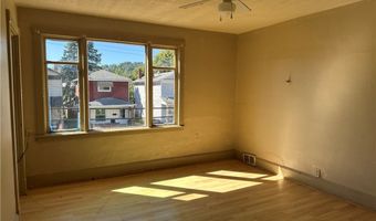 136 Maplewood Ave, Ambridge, PA 15003