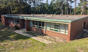 516 W Chapin Rd, Aberdeen, NC 28315