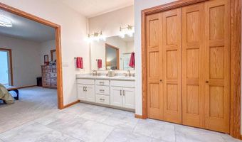 1959 Mesquite Loop, Bismarck, ND 58503