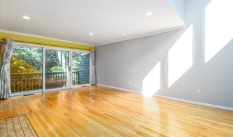 22 Ledgewood Dr 22, Brookfield, CT 06804
