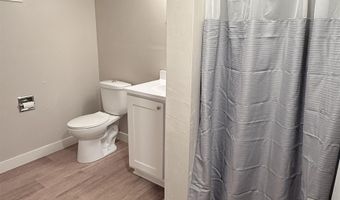 1517 NAVARINO St, Algoma, WI 54201