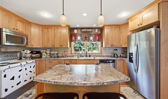 9328 Foote Rd, Akron, NY 14001