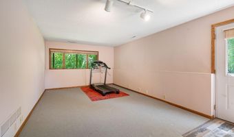 2006 11th Ave NE, Austin, MN 55912